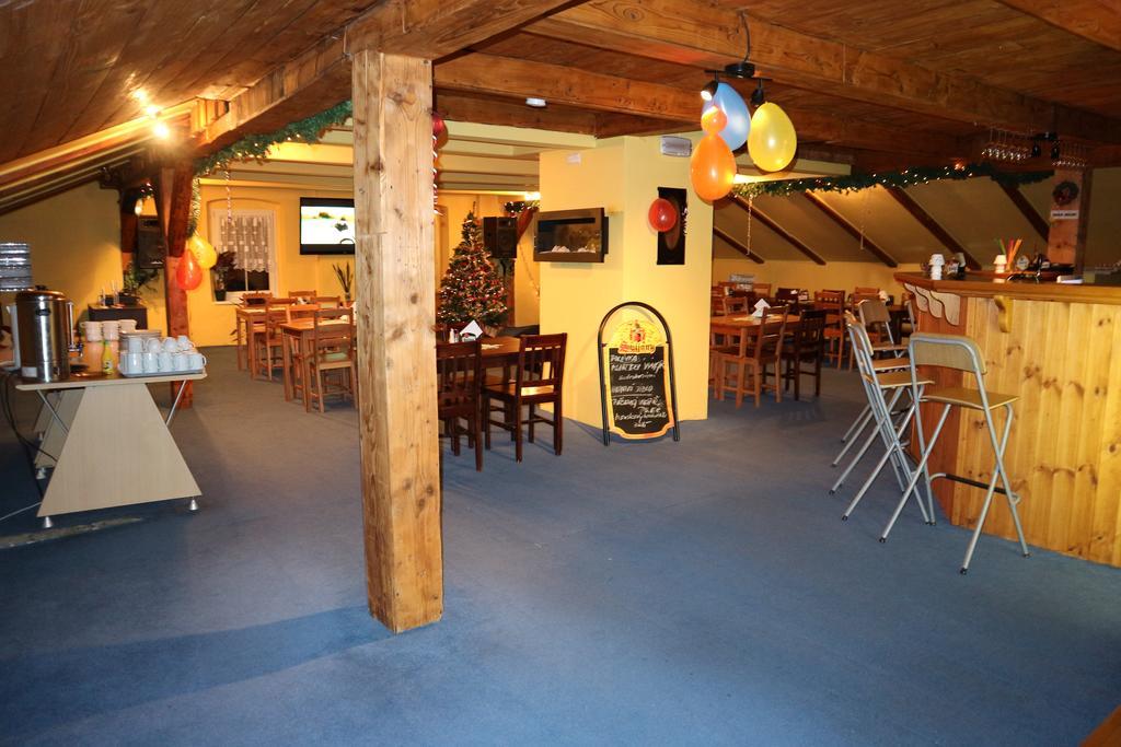 Apartmany Lestarka Korenov Bagian luar foto