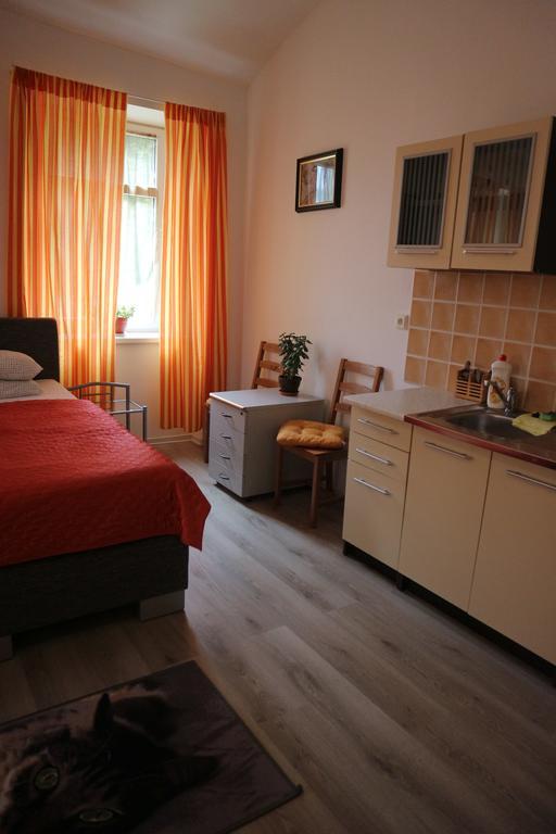 Apartmany Lestarka Korenov Bagian luar foto