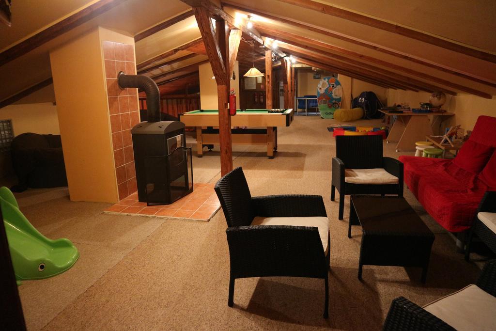 Apartmany Lestarka Korenov Bagian luar foto
